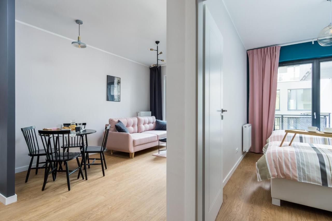 Apartament Male Garbary ポズナン エクステリア 写真
