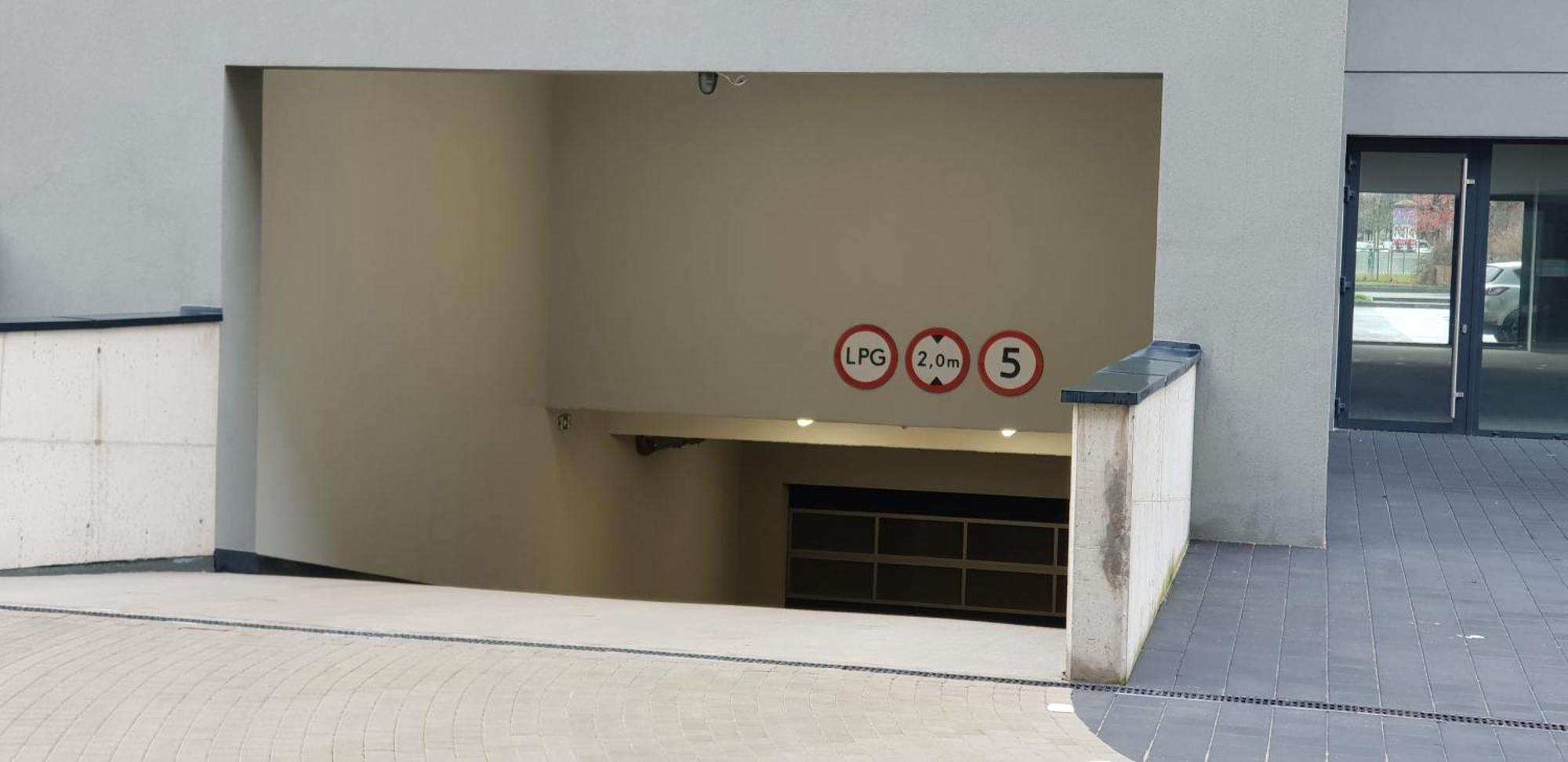 Apartament Male Garbary ポズナン エクステリア 写真